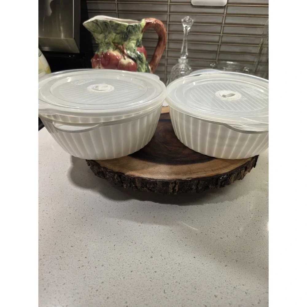 White Round Plastic Container With Lid 1450 ml 7.5